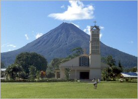 Fortuna Town The La Fortuna Church offers a spectacular picture spot
